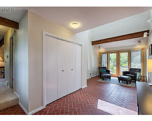 2202 Juniper Ct 7
