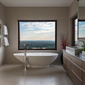 Bathroom 2 Tub