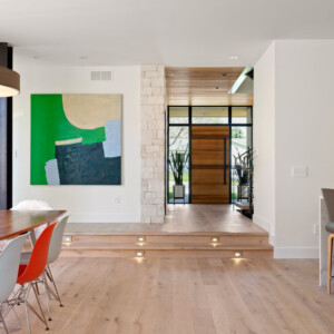 016 Dining 550 Iris St MLS