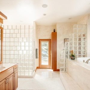 6138 Sunshine Canyon Dr